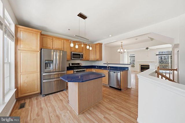 2957 HUNTINGTON GROVE SQ, Alexandria, VA 22306