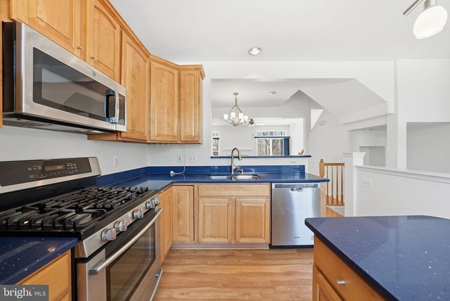 2957 HUNTINGTON GROVE SQ, Alexandria, VA 22306