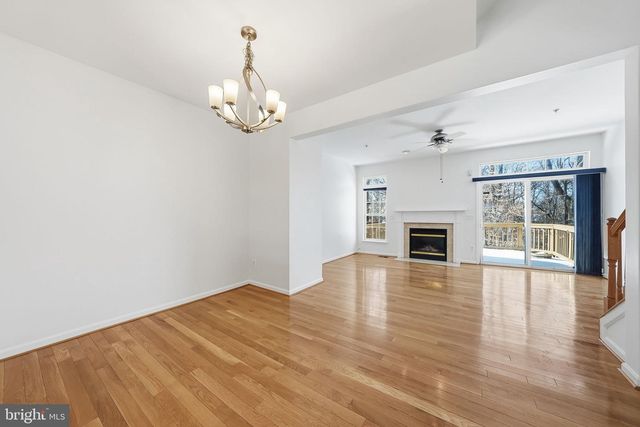 2957 HUNTINGTON GROVE SQ, Alexandria, VA 22306