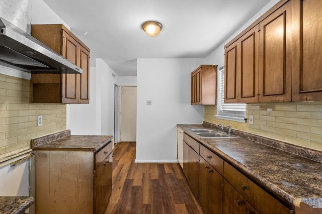 2918 Pinewood Drive, Garland, TX 75044