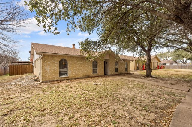 2918 Pinewood Drive, Garland, TX 75044