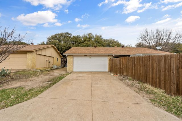 2918 Pinewood Drive, Garland, TX 75044