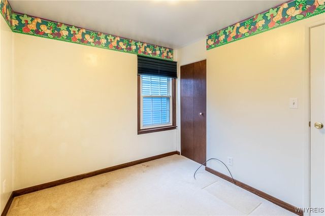 82 Penarrow Drive, Tonawanda, NY 14150