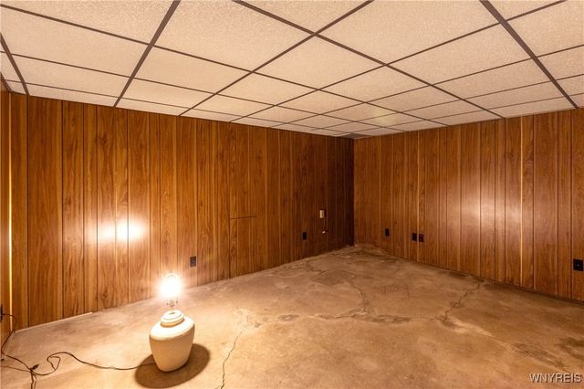 82 Penarrow Drive, Tonawanda, NY 14150