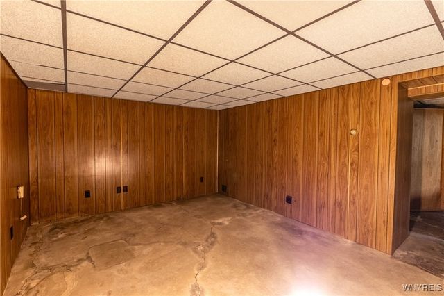 82 Penarrow Drive, Tonawanda, NY 14150