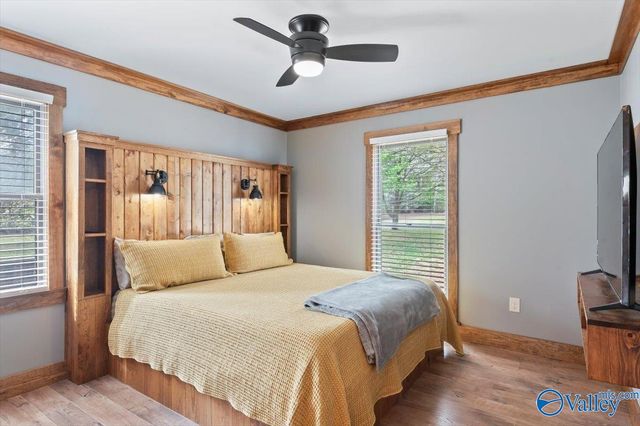 211 Bluff Pointe Road, Guntersville, AL 35976