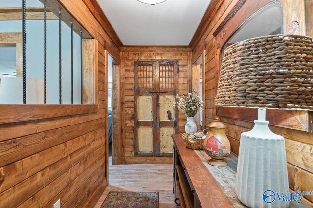 211 Bluff Pointe Road, Guntersville, AL 35976