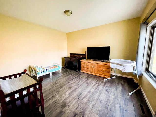 59699 Park Side Drive, Elkhart, IN 46517