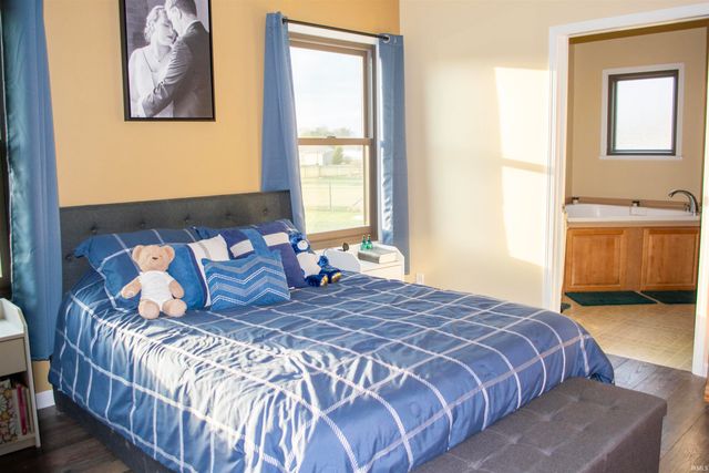 59699 Park Side Drive, Elkhart, IN 46517