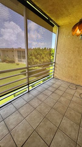 100 VILLAGE GREEN Circle E 314, Palm Springs, FL 33461