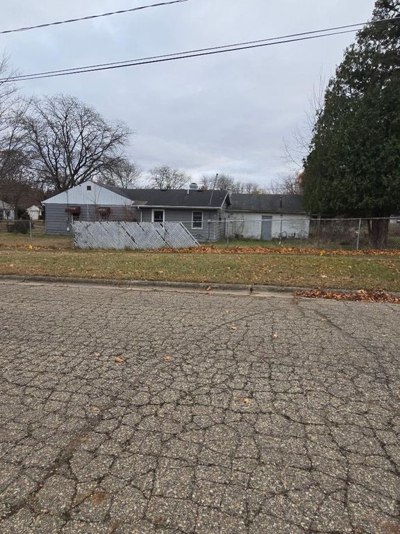 1515 Dean Drive, Albion, MI 49224