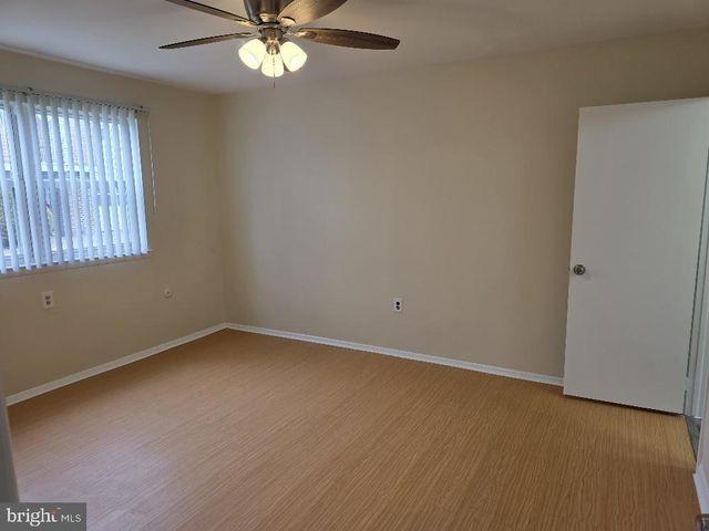 22--2 FLORENCE TOLLGATE PL, Burlington, NJ 08016