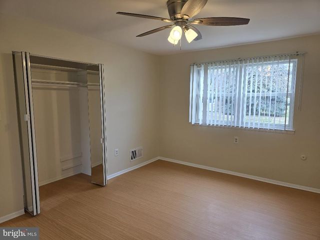 22--2 FLORENCE TOLLGATE PL, Burlington, NJ 08016