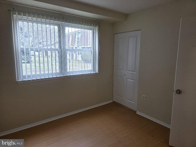 22--2 FLORENCE TOLLGATE PL, Burlington, NJ 08016