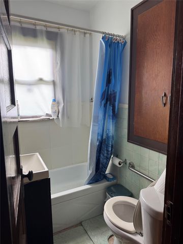 1317 E 16th Street, Des Moines, IA 50316