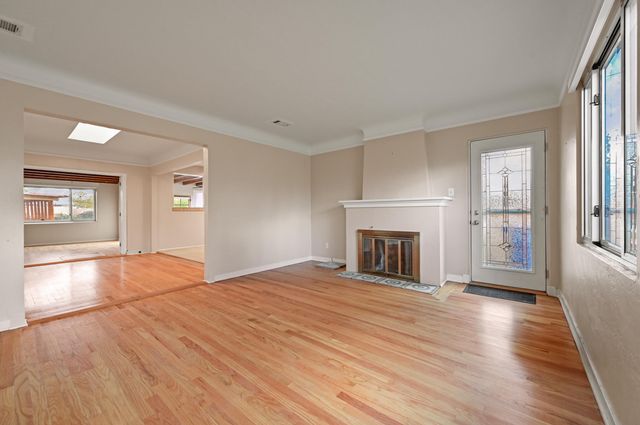 821 Solano Drive NE, Albuquerque, NM 87110