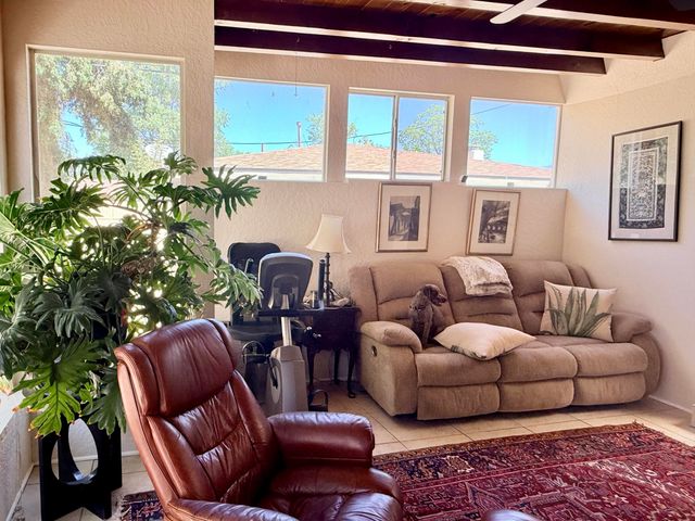 821 Solano Drive NE, Albuquerque, NM 87110