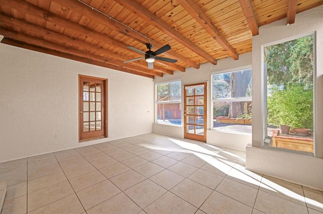 821 Solano Drive NE, Albuquerque, NM 87110