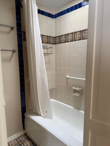 821 Solano Drive NE, Albuquerque, NM 87110