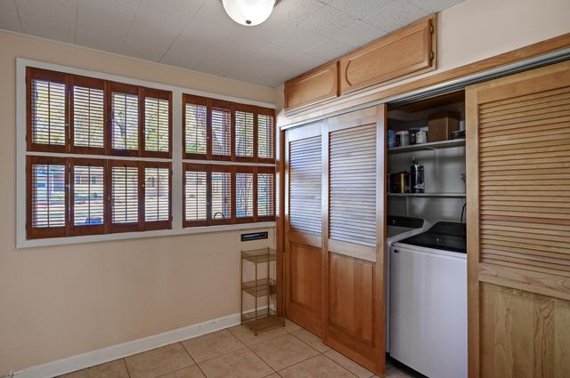 821 Solano Drive NE, Albuquerque, NM 87110