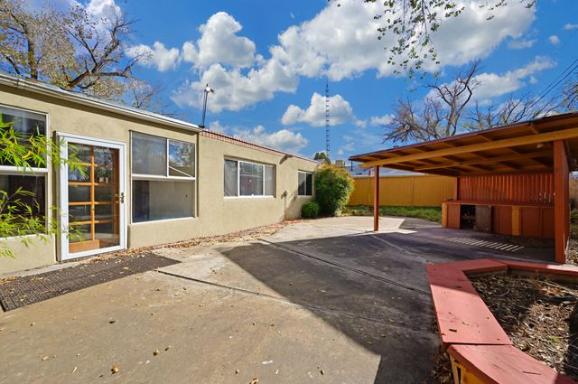 821 Solano Drive NE, Albuquerque, NM 87110