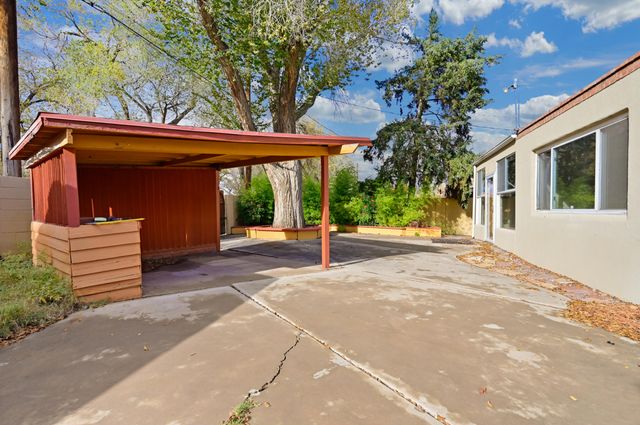 821 Solano Drive NE, Albuquerque, NM 87110