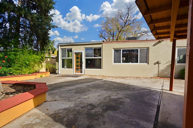 821 Solano Drive NE, Albuquerque, NM 87110