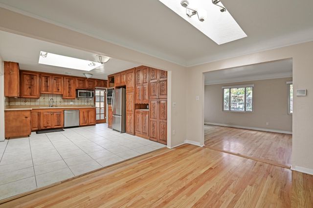 821 Solano Drive NE, Albuquerque, NM 87110