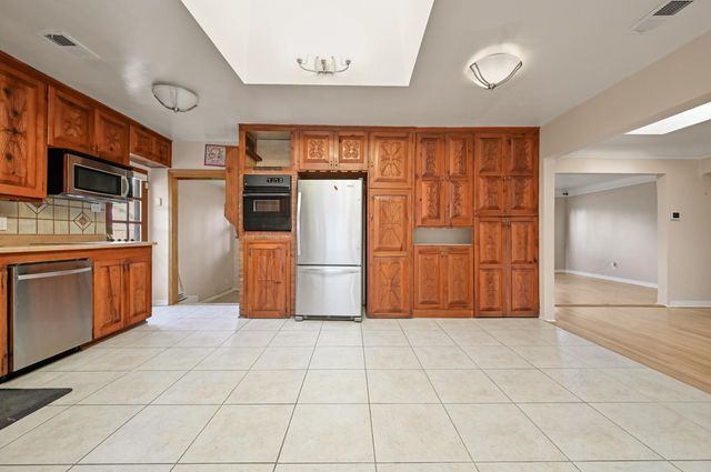 821 Solano Drive NE, Albuquerque, NM 87110