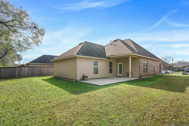 12246 Grand Wood Ave, Gonzales, LA 70737