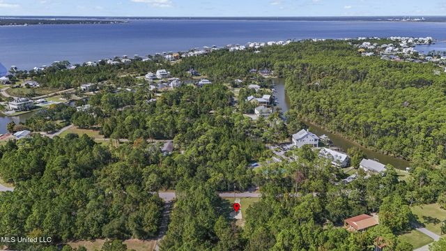 420 Livingston Drive, Pass Christian, MS 39571