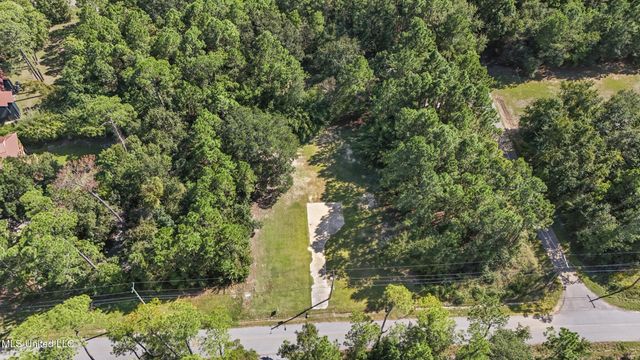 420 Livingston Drive, Pass Christian, MS 39571