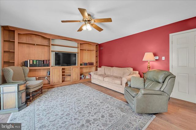 20 MAPLE SHADE LN, Fleetwood, PA 19522