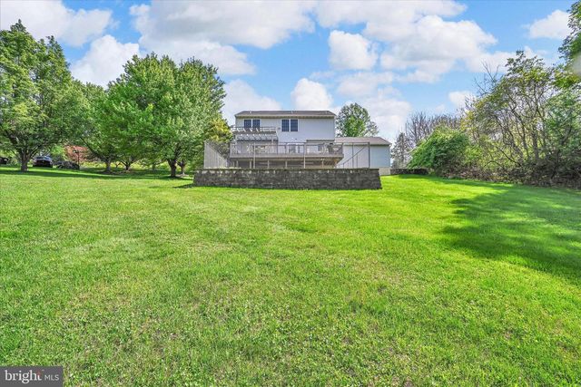 20 MAPLE SHADE LN, Fleetwood, PA 19522