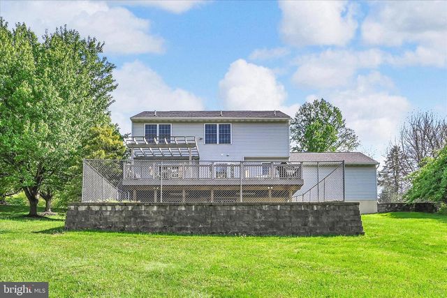 20 MAPLE SHADE LN, Fleetwood, PA 19522