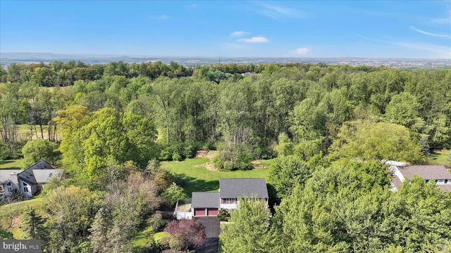 20 MAPLE SHADE LN, Fleetwood, PA 19522