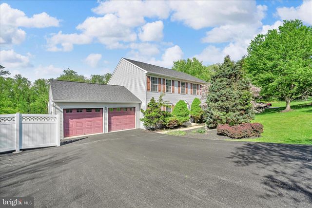 20 MAPLE SHADE LN, Fleetwood, PA 19522