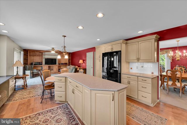 20 MAPLE SHADE LN, Fleetwood, PA 19522