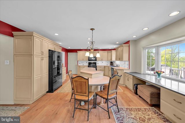 20 MAPLE SHADE LN, Fleetwood, PA 19522