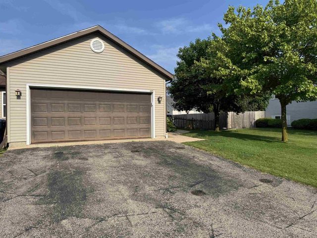 425 N Patricia Street, Elkhorn, WI 53121