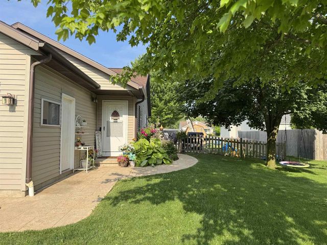 425 N Patricia Street, Elkhorn, WI 53121
