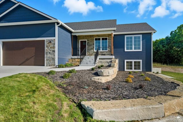 14226 Prairie West, Wamego, KS 66547