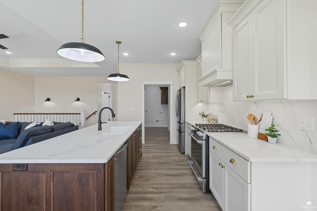 14226 Prairie West, Wamego, KS 66547