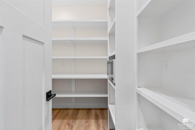 14226 Prairie West, Wamego, KS 66547