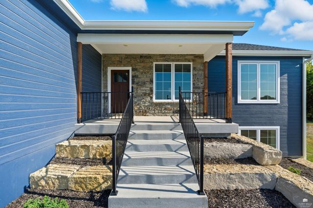 14226 Prairie West, Wamego, KS 66547