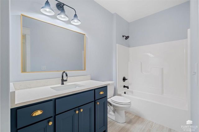 14226 Prairie West, Wamego, KS 66547