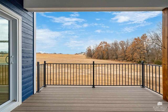 14226 Prairie West, Wamego, KS 66547