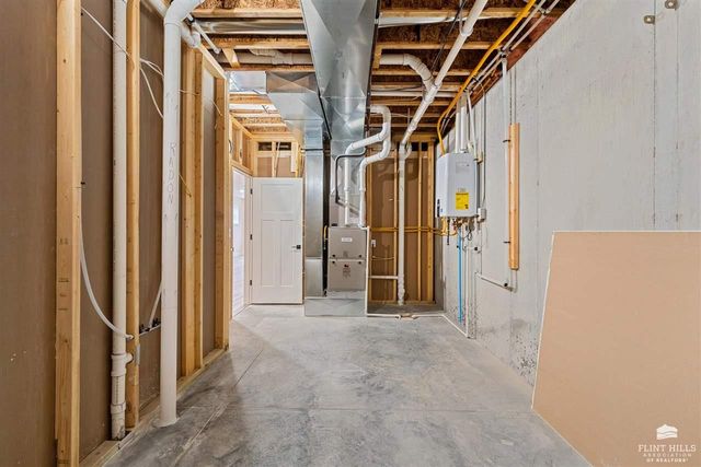 14226 Prairie West, Wamego, KS 66547