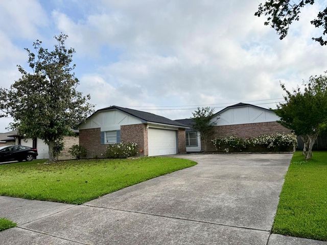 16730 Frigate Drive, Friendswood, TX 77546