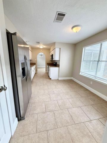 16730 Frigate Drive, Friendswood, TX 77546